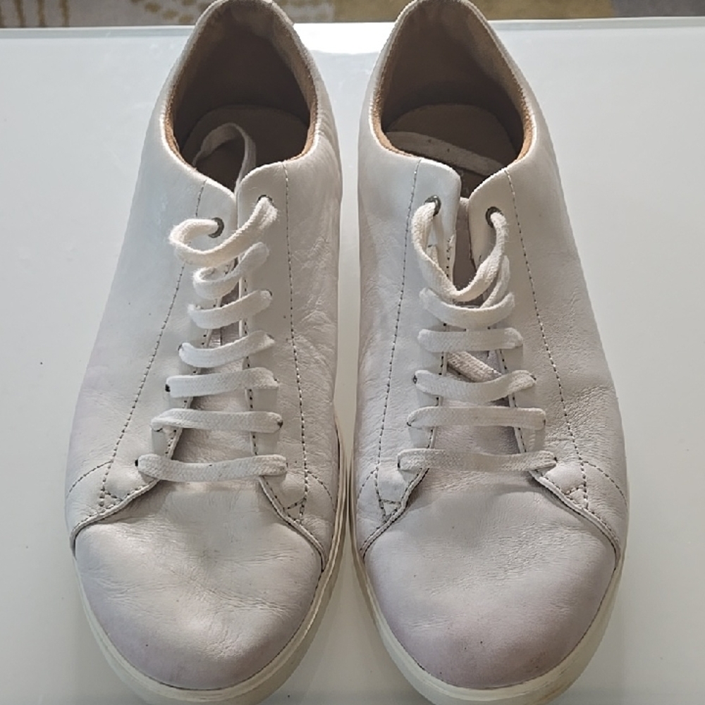 Cole Haan White Leather Lace-Up Sneakers with Tan Insoles